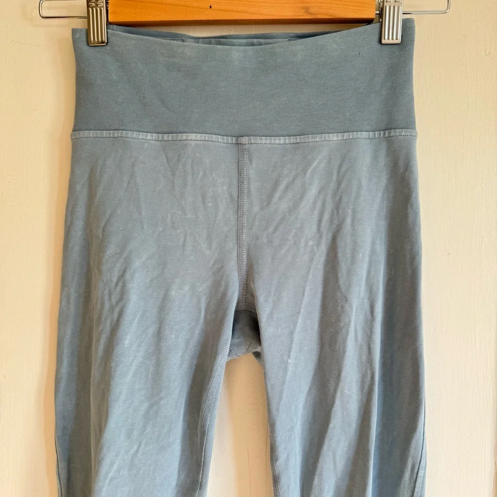 Lululemon Inner Glow Tight 28"
Washed Chambray - Picture 9 of 10